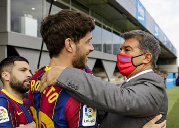 لابورتا توصلنا لاتفاق مع سيرجي روبيرتو لتجديد عقده