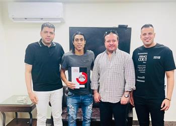 خامس صفقات الصيف المصري ي علن تعاقده مع عمرو مرعي