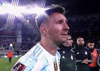 فيديو ميسي الباكي يحتفل مع جماهير الأرجنتين بـ كوبا أمريكا ويؤكد نعيش لحظات فريدة