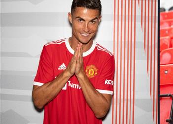 مانشستر يونايتد يعلن قائمته النهائية للدوري الإنجليزي 2021 2022