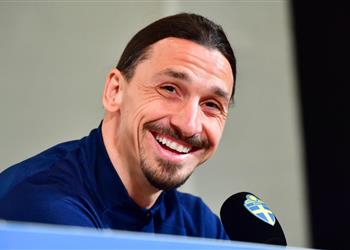 إبراهيموفيتش لست أقل من ميسي ورونالدو والكرة الذهبية تفتقدني