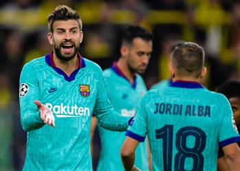 بيكيه وألبا يقتربان من اللحاق بمباراة برشلونة وبايرن ميونخ