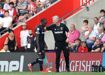 مدرب وست هام يلوم ميخائيل أنطونيو بعد طرده أمام ساوثهامبتون تصرف غبي