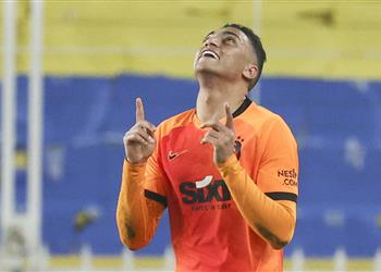 موعد والقنوات الناقلة لمباراة جالطة سراي وطرابزون سبور اليوم في الدوري التركي