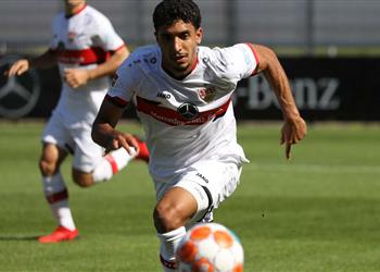 تشكيل شتوتجارت ضد آنتراخت فرانكفورت عمر مرموش أساسي ا