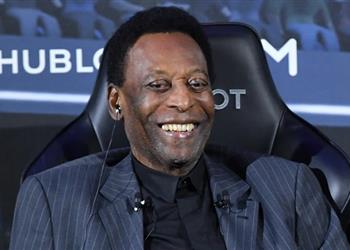 إعادة بيليه إلى العناية المركزة بعد إجراء جراحة لإزالة ورم من القولون