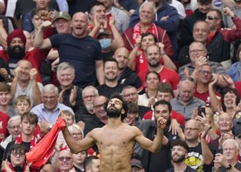 فيديو محمد صلاح يسجل هدف ليفربول الثاني أمام كريستال بالاس