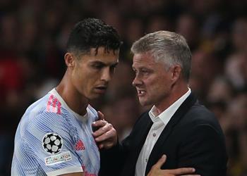 سولشاير يفسر تصرف رونالدو ويرد على فرديناند يتحدث عن أشياء لا يعرفها