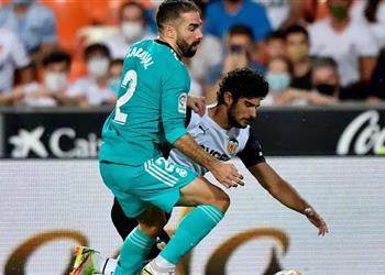 تقارير توضح تشخيص إصابة كارفاخال بعد استبداله في مباراة ريال مدريد وفالنسيا