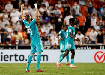 بنزيما عانينا أمام فالنسيا ومن السابق للأوان الحديث عن فوز ريال مدريد بالليجا