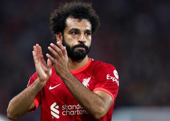 رونالدو يتصدر قائمة الأعلى أجر ا في الدوري الإنجليزي ومركز صادم لـ محمد صلاح