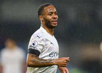 فرديناند يحث ليفربول على التعاقد مع رحيم ستيرلينج