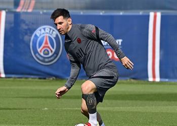 بيان رسمي باريس سان جيرمان يعلن إصابة ليونيل ميسي