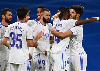 فيديو بنزيما وأسينسيو يقودان ريال مدريد لإسقاط ريال مايوركا بسداسية في الدوري الإسباني