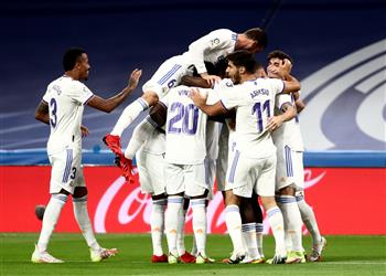 فيديو أسينسيو يتألق ويسجل هدف ريال مدريد الثالث أمام ريال مايوركا