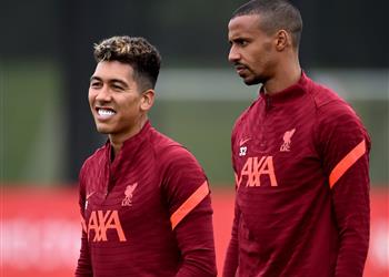 صور فيرمينو وثنائي ليفربول يعودان للتدريبات قبل مباراة برينتفورد في الدوري الإنجليزي