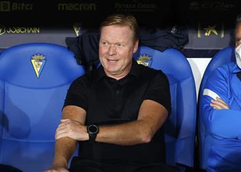 كوبي بعد التعادل مع قادش برشلونة لن يتعجل إقالة رونالد كومان