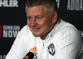 سولشاير يعلن عودة كافاني ويصرح جاهزية اللاعبين تصيبني بصداع