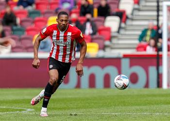 فيديو برينتفورد يسجل الهدف الأول أمام ليفربول في الدوري الإنجليزي