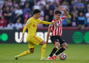 فيديو تصويبة صاروخية كورتيس جونز يسجل هدف ليفربول الثالث أمام واتفورد