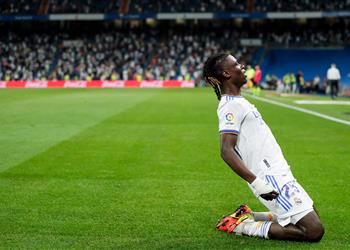 كامافينجا لم أتردد لحظة في قبول عرض ريال مدريد ولم أتخيل التسجيل في مباراتي الأولى