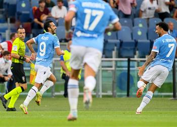 فيديو مورينيو يسقط أمام ساري لاتسيو يهزم روما بثلاثية في ديربي العاصمة