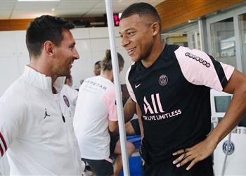 أنيلكا على ميسي احترام وخدمة مبابي الأفضل في الكوكب