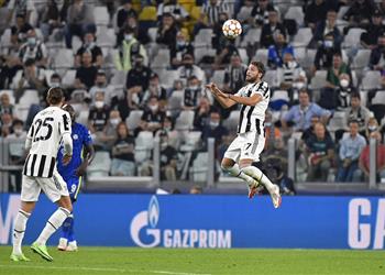 لوكاتيلي حققنا فوز ا من القلب أمام تشيلسي ويشيد بـ بيرنارديسكي وكييزا