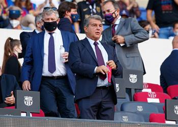 أحدهم يفضله لابورتا 5 مرشحين لخلافة كومان في برشلونة