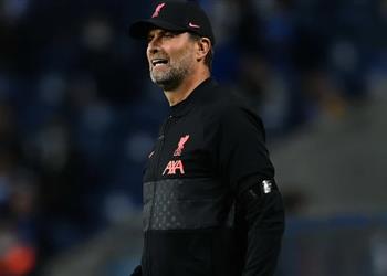 كلوب يعلن غياب ثنائي ليفربول عن مباراة مانشستر سيتي ويتوقع موعد عودتهما