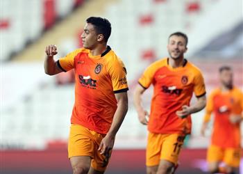 تقارير تركية بوردو الفرنسي يتمسك بضم مصطفى محمد في يناير