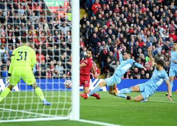 فيديو محمد صلاح يتلاعب بمدافعي مانشستر سيتي ويسجل هدف ليفربول الثاني الرائع