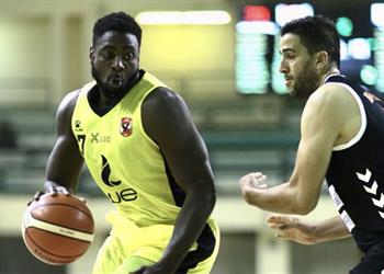 سلة الأهلي يفوز على وداد بوفاريك الجزائري في البطولة العربية