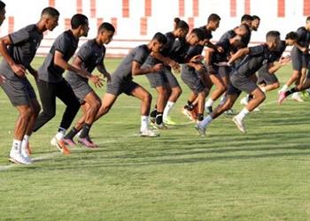 مران الزمالك كارتيرون يطمئن على حالة اللاعبين وعبد الشافي يواصل التأهيل