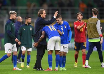 مانشيني يلوم بونوتشي ويستنكر رد فعل الجماهير تجاه دوناروما أمام إسبانيا