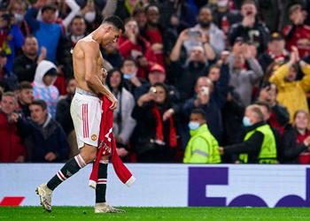 مصارع شهير ساخر ا من رونالدو يمتلك جسد ا استعراضي ا ولن يستمر 5 ثوان في الحلبة