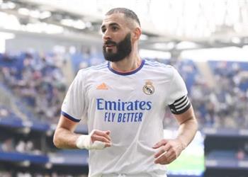 بنزيما يكشف سر تألقه ويتحدث عن محاكاة رونالدينيو ومنافسة ريال مدريد على الليجا