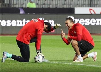 وكيل الشناوي والحضري يرد على أنباء وجود أزمة بينهما في منتخب مصر