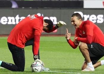 ليس قلتلكم ملعبش وكيل محمد الشناوي يوضح نص ما قاله لـ الحضري أثناء خروجه مصاب ا