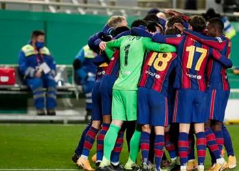 موندو ديبورتيفو برشلونة مهدد برحيل لاعبه مجان ا قبل نهاية عقده