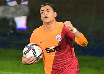 شبكة فرنسية تسخر من رغبة جالطة سراي في ضم مصطفى محمد نهائي ا من الزمالك