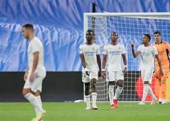 الإصابة تهدد مدافع ريال مدريد بالغياب عن الكلاسيكو أمام برشلونة