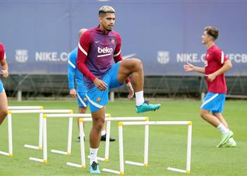 برشلونة يصدر بيان ا رسمي ا بشأن إصابة أراخو وموقفه من الكلاسيكو أمام ريال مدريد