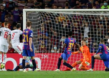 فان دير فارت دي يونج أفضل من كيميتش رغم معاناته ضد الفرق الصغيرة