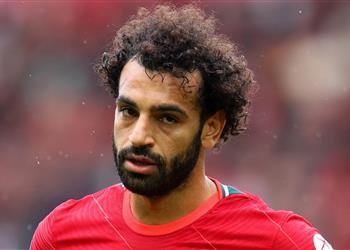 نيفيل مستقبل محمد صلاح في ريال مدريد وبرشلونة وسكولز يعارضه