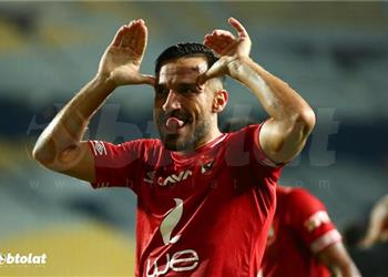 فيديو علي معلول يسجل هدف الأهلي الأول أمام الحرس الوطني