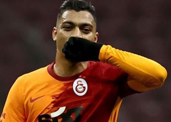 تقارير صراع إنجليزي فرنسي على ضم مصطفى محمد وجالطة سراي يحسم قراره