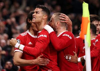 فيديو رونالدو ينقذ مانشستر يونايتد مجدد ا ويقوده لفوز صعب على أتالانتا