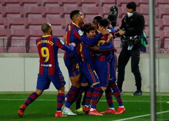 نيوكاسل يحاول إغراء لاعب برشلونة لضمه في الصيف المقبل