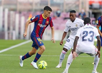 كان شاهد ا على خماسية كامب نو إعلان حكم الكلاسيكو بين برشلونة وريال مدريد